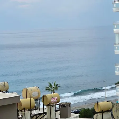 Tower Seaside Mahmutlar трехкомнатная этаж 8 Апартаменти