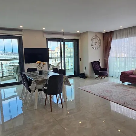 Tower Seaside Mahmutlar трехкомнатная этаж 8 Апартаменти